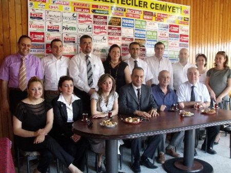 Hataylı Eczacılar Akıllı İlaç Kullanımından Yana
