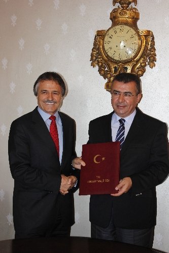 Hataylı hayırseverlerin eğitime katkısı sürüyor