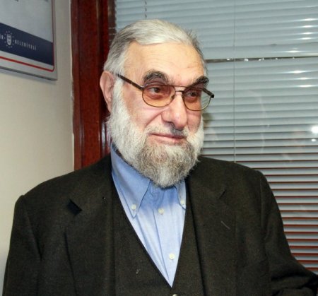 Hattat Çelebi: Bu sanat, okullarda değil, usta çıkar ilişkisi ile öğrenilir