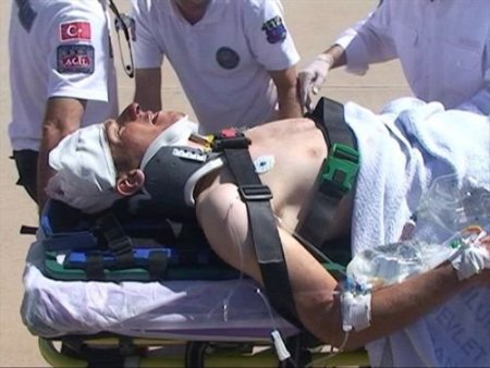 Hava Ambulansı, Kolu Kopan Genci İki Parça Halinde Götürdü