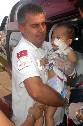 Hava Ambulansı Bu Defa Vietnamlı Çocuk İçin Kalktı