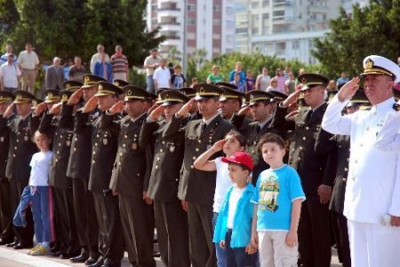 Havaların Sıcak Olması Tören Saatini Değiştirdi