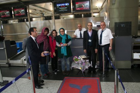 Havalimanında yolculara Nevruz sürprizi