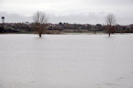 Havsa'da tarım arazileri sular altında kaldı