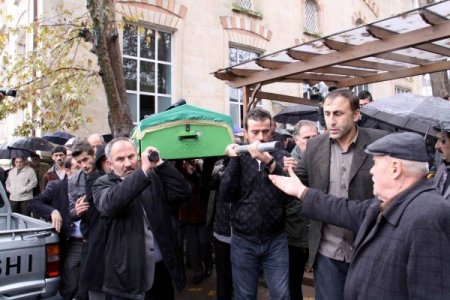 Hayatını kaybeden işçilerin cenazeleri toprağa verildi