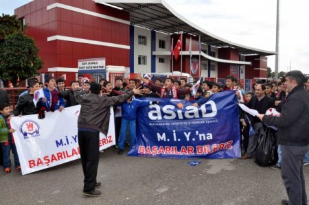 Hayatlarında ilk defa lig maçını statta izlediler