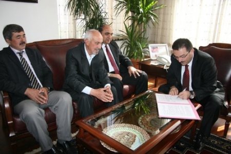 Hayırsever baba şehit oğlu adına aile sağlığı merkezi yaptırıyor