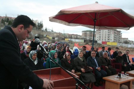 Hayırsever iş adamı Armağan'dan öğrenci yurdu