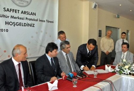 Hayırsever İşadamı, Melikşah Üniversitesi'ne Kongre Merkezi Yaptırıyor