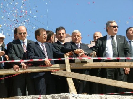 Hayırsever İşadamı Ali Kütük Gemlik’te 29 Derslikli Okul Yaptırıyor