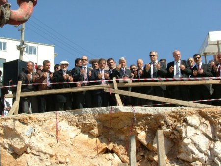 Hayırsever İşadamı Ali Kütük Gemlik’te 29 Derslikli Okul Yaptırıyor