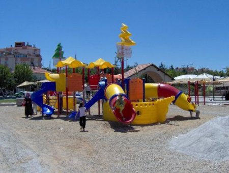 Hayırsever İşadamının Oyun Parkları, Özürlüleri Ev Hapsinden Kurtaracak