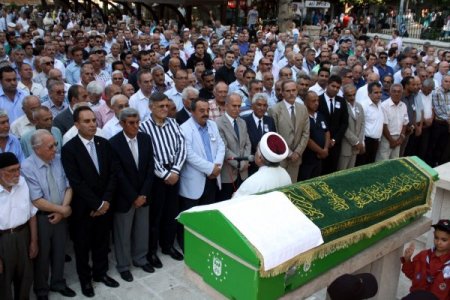 Hayırsever 'Musa Amca' Dualarla Toprağa Verildi