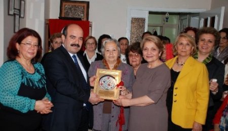 Hayırsever Özalp: Acınızı hafifletmek için yardım yapın