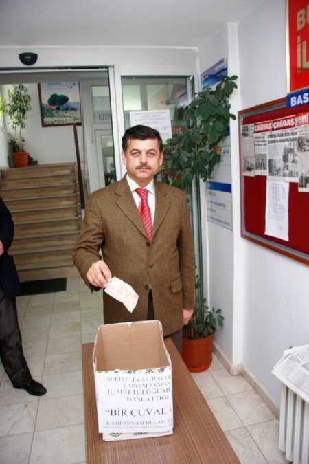 Hayırseverler, Suriyeli sığınmacılara 50 TL'ye bir çuval un gönderebilecek