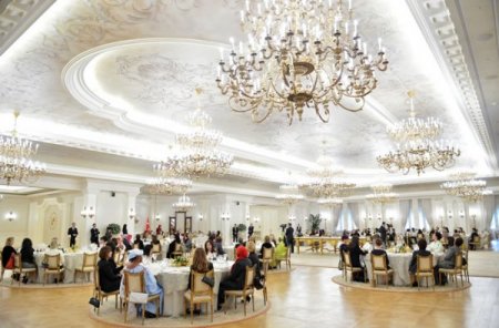 Hayrünnisa Gül, büyükelçi eşlerini Çankaya Köşkü’nde ağırladı