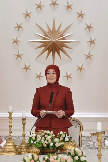 Hayrünnisa Gül, büyükelçi eşlerini Çankaya Köşkü’nde ağırladı