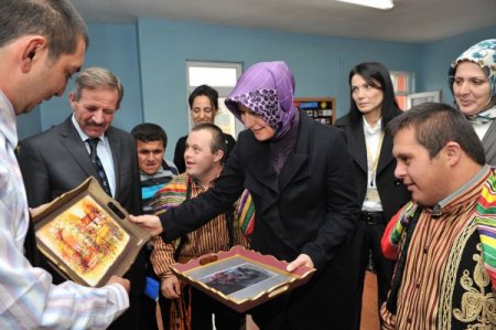 Hayrunnisa Gül, Çankırı'da engelli çocuklarla biraraya geldi