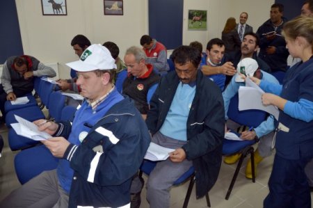 Hayvan barınağı personeli eğitimden geçti