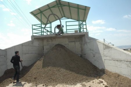 Hayvan gübresinden 150 eve yetecek elektrik üretiyorlar