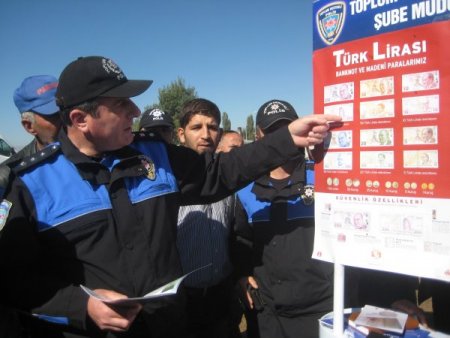 Hayvan pazarında vatandaşlara sahte para uyarısı