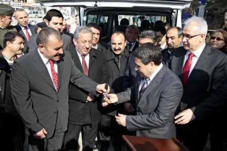 Hediye Edilen Ambulansı Cenaze Aracıyla Takas Ettiler