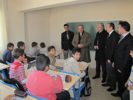 HEGDER Akhisar'da okuma salonu açtı