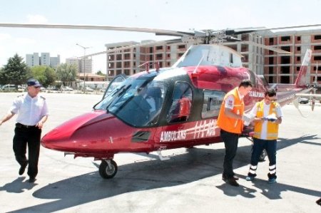 Helikopter 2 yaşındaki çocuk için havalandı