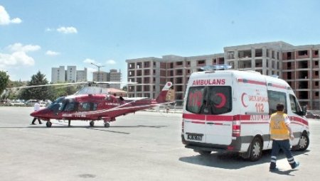 Helikopter 2 yaşındaki çocuk için havalandı