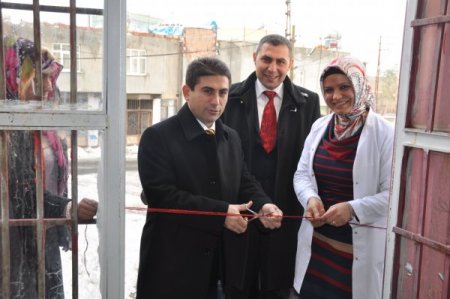 HEM atölyesinde halı kesim töreni düzenlendi