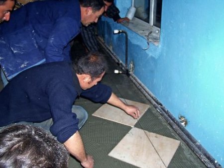 Hem Meslek Öğrendiler Hem De Spor Salonunu Yenilediler