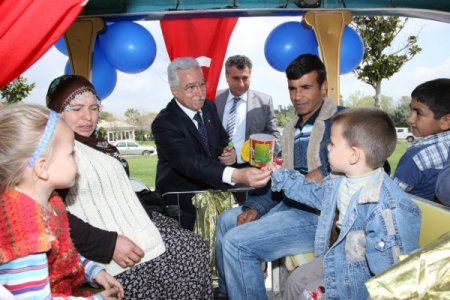 Hem Polisler Hem Çocuklar Bayram Yaptı