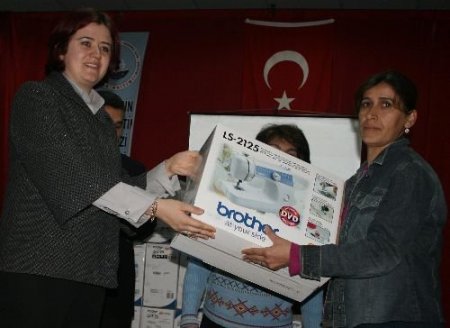 Hem'den Kursiyerlere Makine Desteği