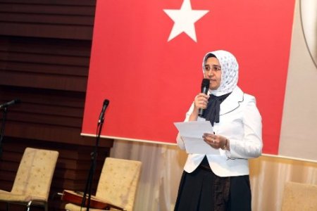 Hemşireler sıra gecesinde coştu