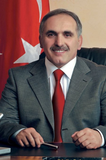 Hendek’te Belediye Bin 500 Konut Yaptıracak