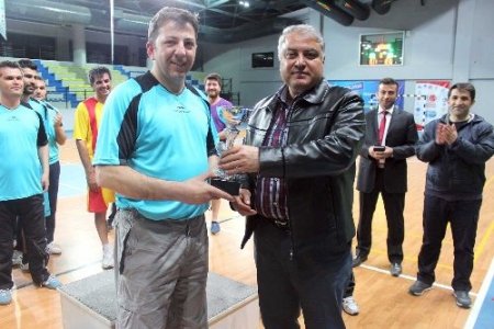 Hentbolda Gençlik Kupası şampiyonu emniyet müdürlüğü oldu