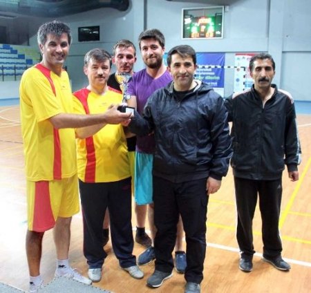 Hentbolda Gençlik Kupası şampiyonu emniyet müdürlüğü oldu