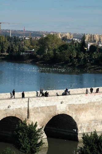 Her Yerde Kar Adana'da Güneş Var