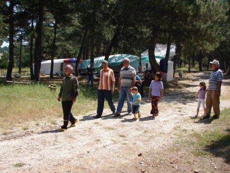 Herkes Denize İnerken Onlar Yaylaya Çıkıyor