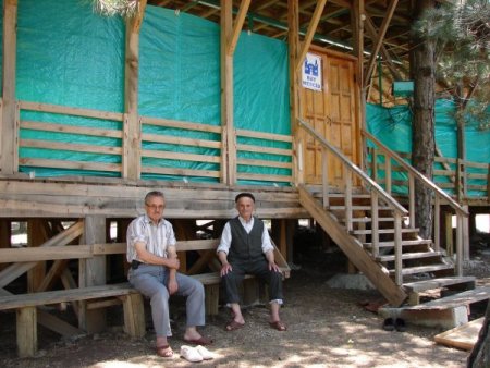 Herkes Denize İnerken Onlar Yaylaya Çıkıyor