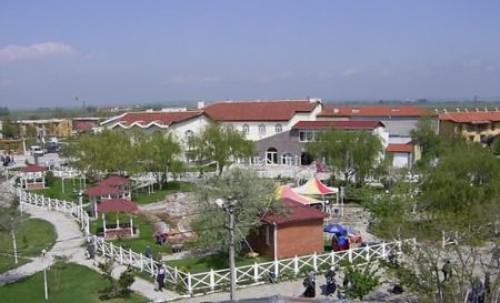 Heybeli Termal Tesisleri'nde Ağaçlandırma Yapılıyor