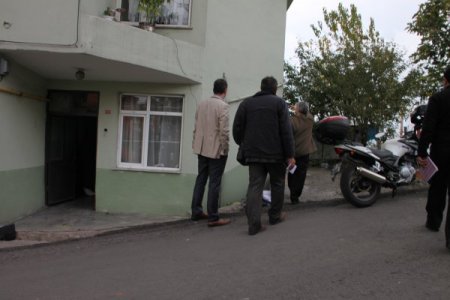 Heyelan yüzünden evlerini boşalttılar