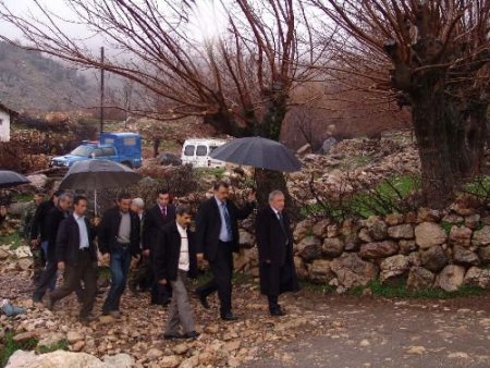 Heyelan'da Büyük Zarar Gören Köy Boşaltılmaya Hazırlanıyor