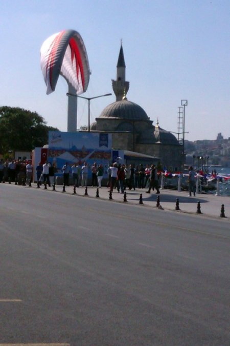 Hezarfen uçuşu vatandaşları heyecanlandırdı