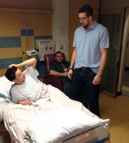 Hidayet Türkoğlu ve eşinden anlamlı ziyaret