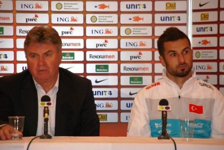 Hiddink: Oynadığımız Oyun Sevindirici