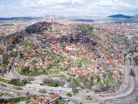Hıdırlıktepe’de gecekondu yıkımları başladı