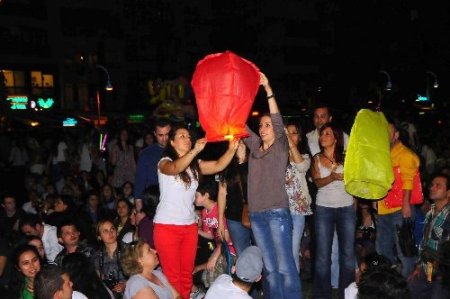 Hıdrellez coşkusu İzmir'de geç saatlere kadar sürdü