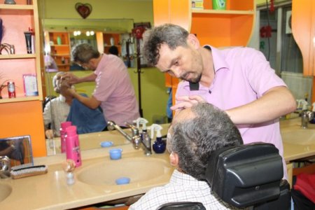 Hijyenik Berber Her Bir Müşterisi İçin Ayrı Malzeme Kullanıyor