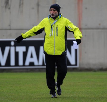 Hikmet Karaman: Bursaspor’lu hiçbir idareciden bana bir teklif gelmedi